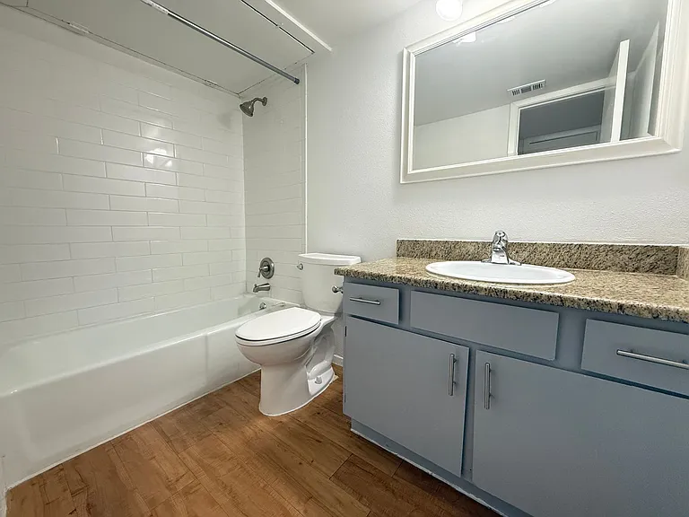 Enfield Place — Photo 16
