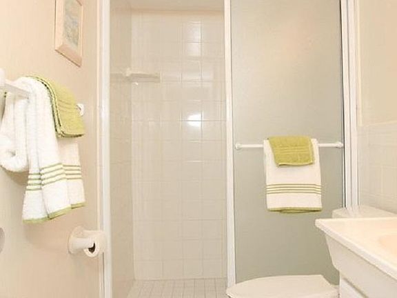 4th image of 815 Ocean Shore Blvd APT 10B