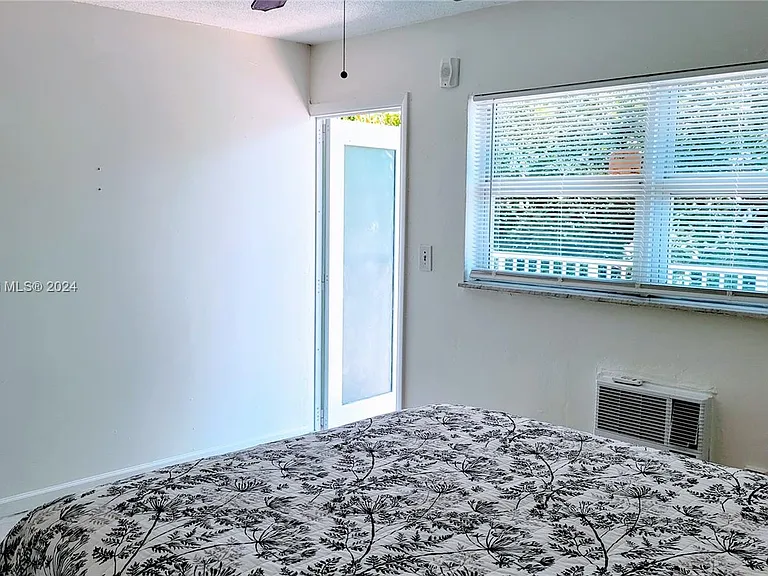 524 Washington Ave #213 — Photo 15