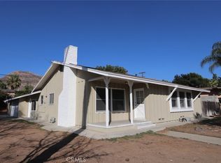 587 W Blaine St, Riverside, CA 92507