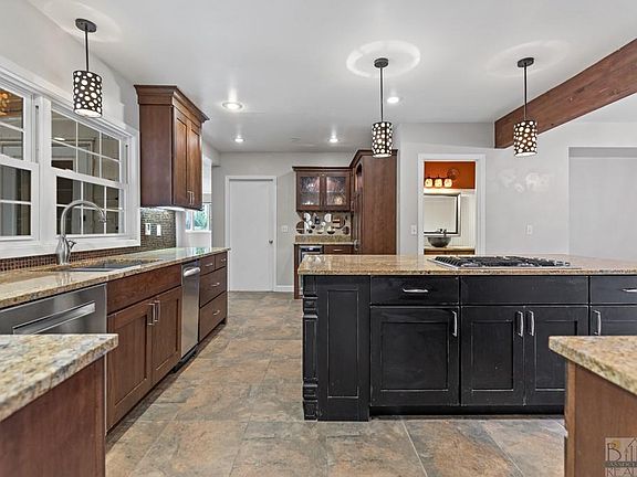 5th image of 2500 Emerson Pl