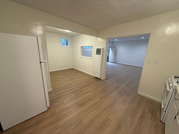 3rd image of 7530 Lexington Ave #22