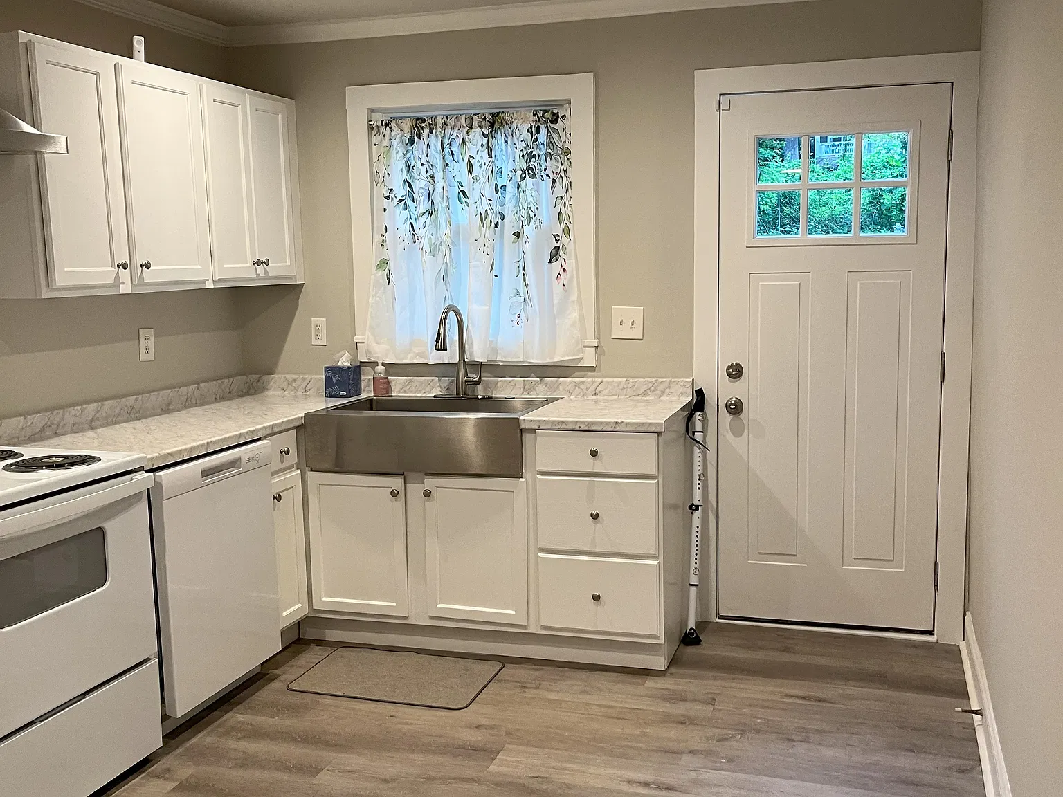 2 bed, 1.5 bath, 800 sqft, $1,850 — Photo 1