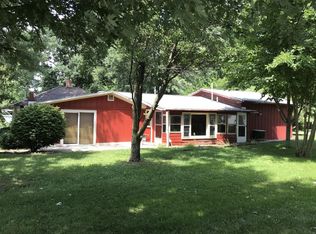 3198 E Lake Paradise Rd, Mattoon, IL 61938
