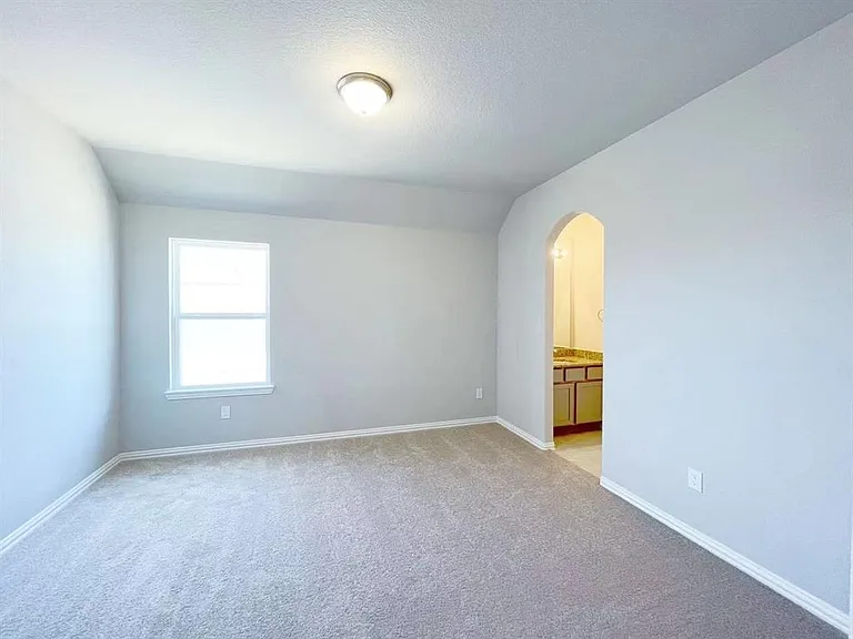 440 Round Lake Dr — Photo 26