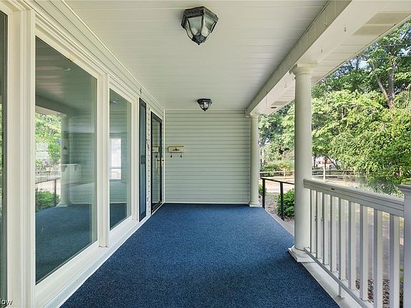 4th image of 508 Washington St