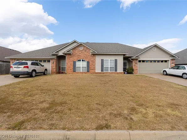 2805-2807 Fairway Hamlet Ct, Fort Smith, AR 72908