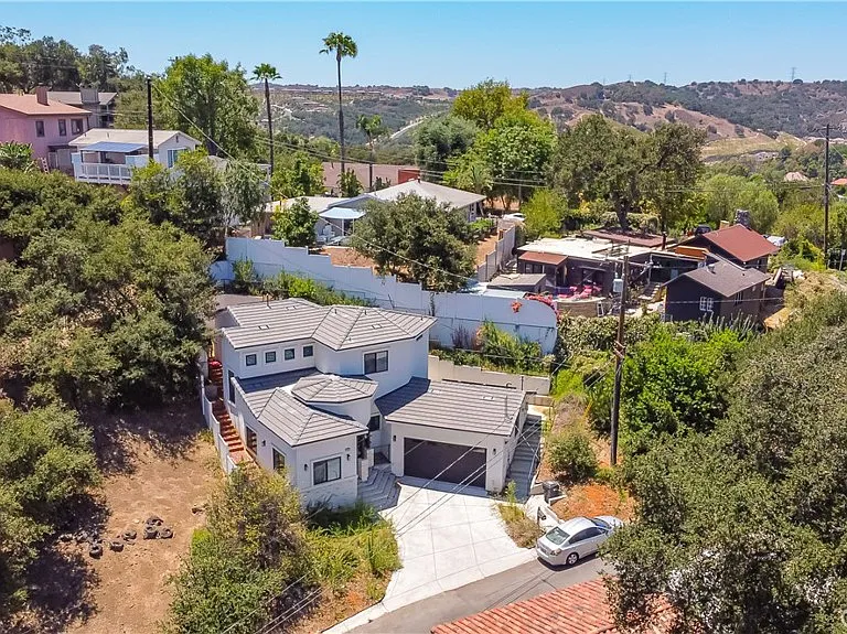 16355 Canon Ln — Photo 36