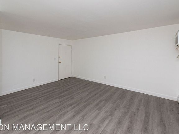 5th image of 469 Olden Ave APT 2