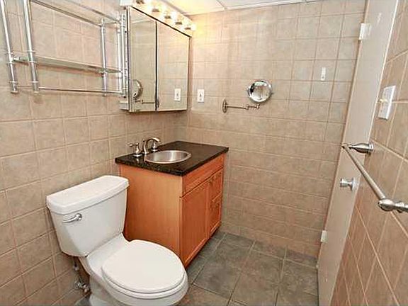 5th image of 1800 Lavaca St APT 214