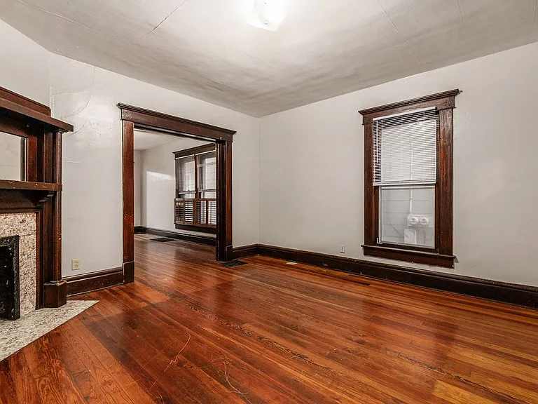 25 E Blake Ave — Photo 3