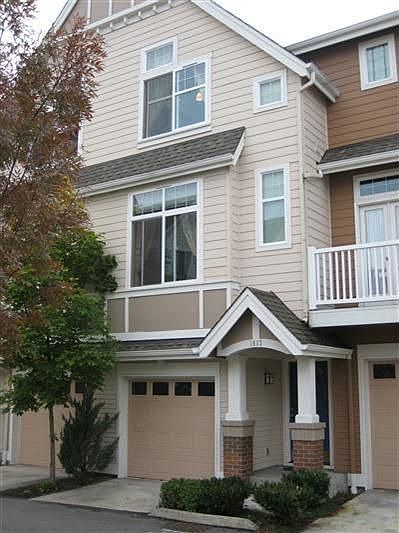 1st image of 1613 Huckleberry Cir #1613