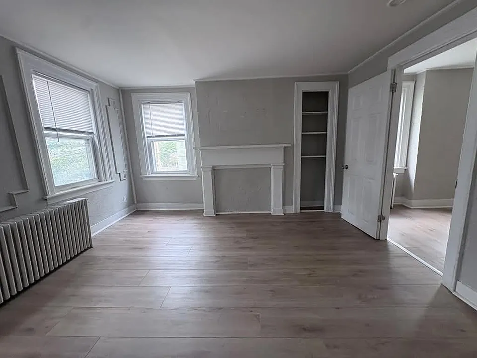 19 Brown St #2