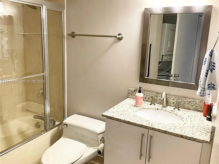 3600 Mystic Pointe Dr #610 — Photo 7
