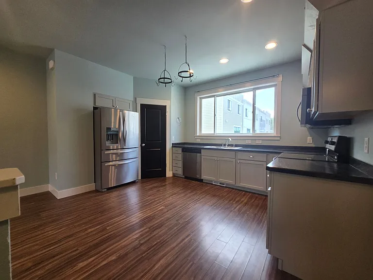 1904 Songbird Dr — Photo 7
