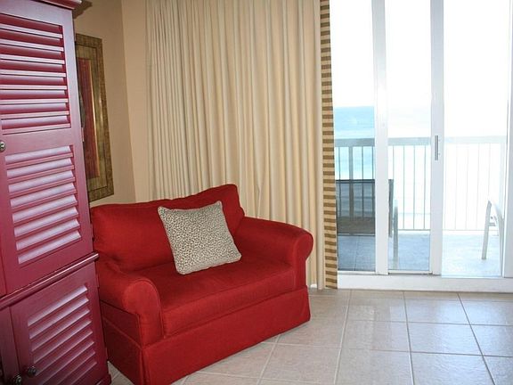 e0071162-9b05-43cd-afbc-a64d4f57acaa.c10