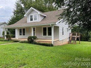 99 Leach St, Marion, NC 28752