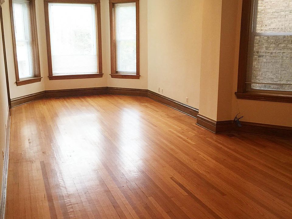 Dining/Living room area