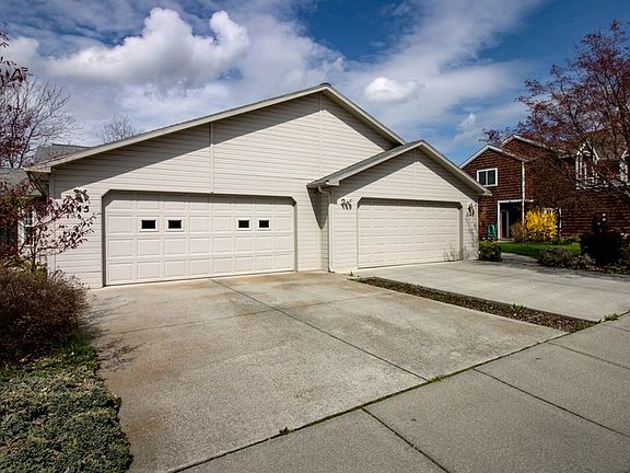 2nd image of 1145 SE Sentry Dr