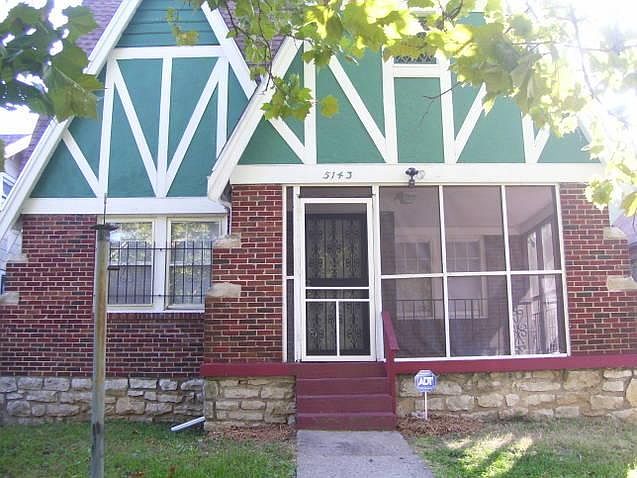 1st image of 5143 Woodland Ave