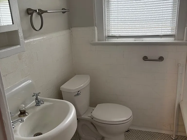 908 Audubon Pkwy #7 — Photo 4