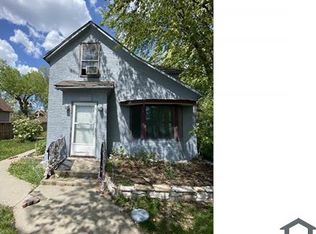 107 Sycamore St W, Saint paul, MN 55117