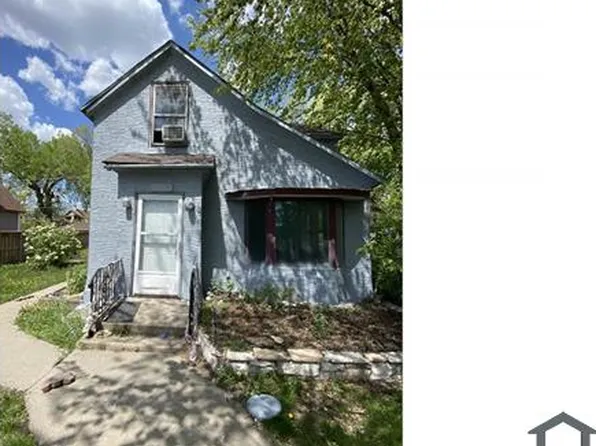 107 Sycamore St W, Saint Paul, MN 55117