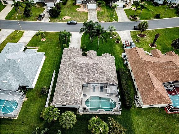 3rd image of 577 Sunridge Woods Blvd