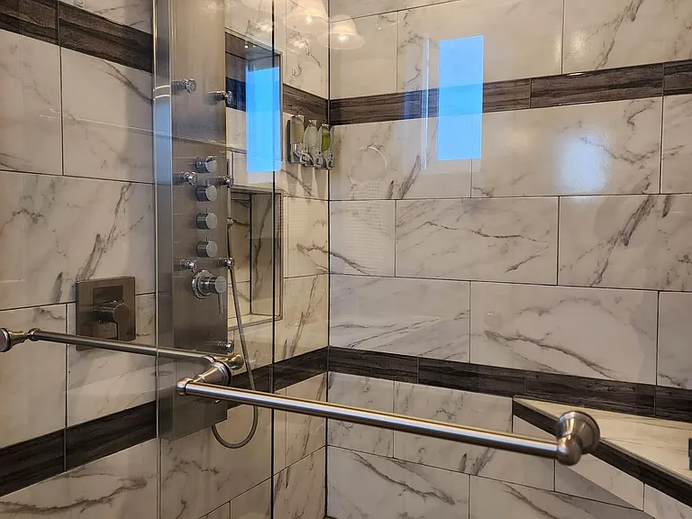 1214 W Highland Ave — Photo 24