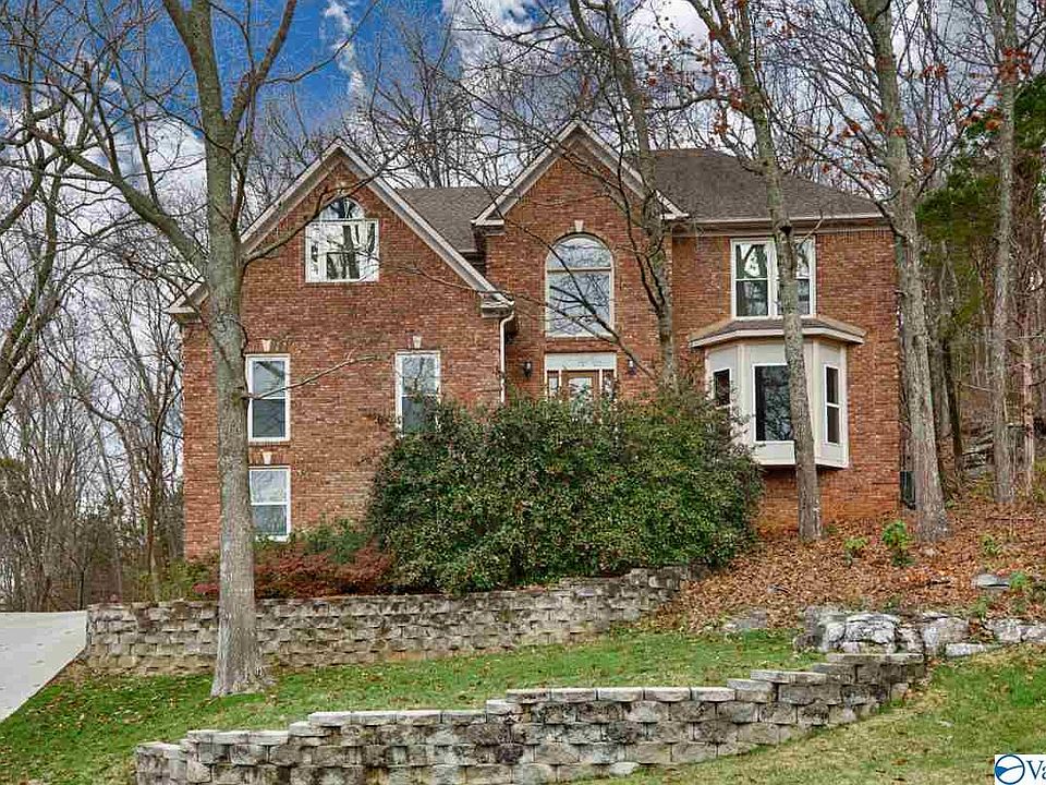 1st image of 142 Kensington Dr