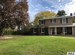 899 Hazelwood Blvd, Jackson, MI 49203