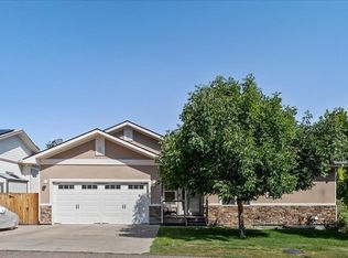 12221 W Rabbit Dr, Lakewood, CO 80401