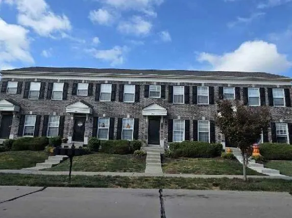 438 Wild Oak Dr, O'Fallon, MO 63368