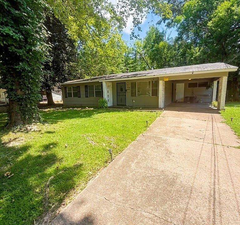 1st image of 1032 Maria Dr