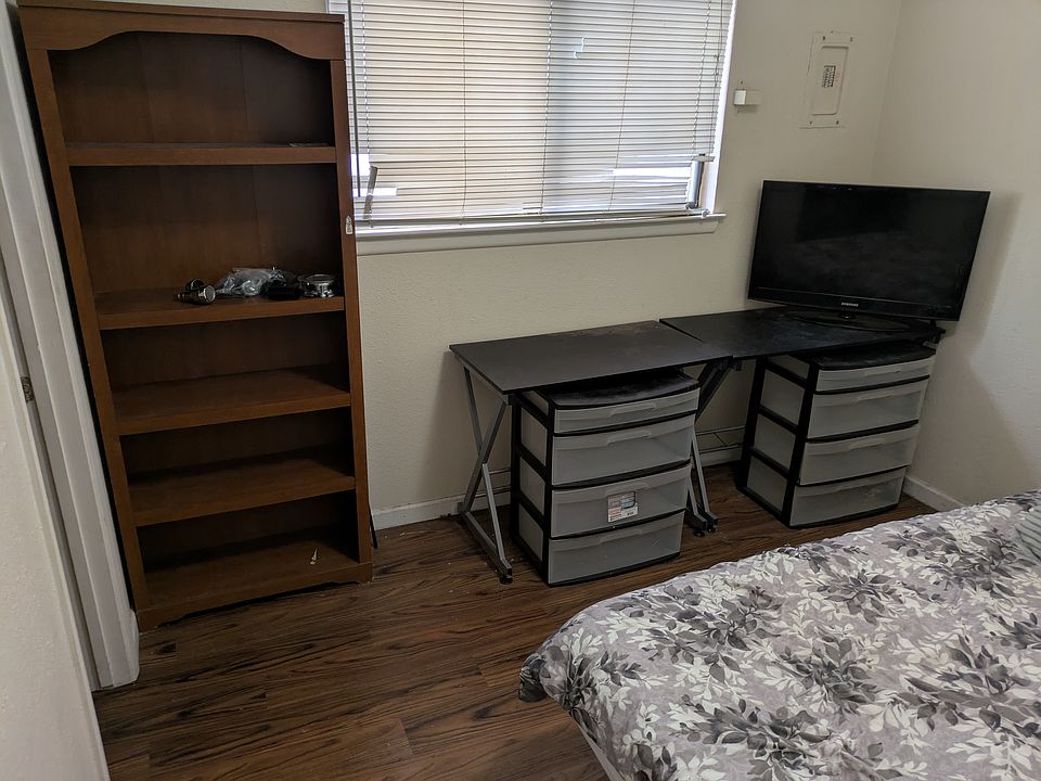 2nd image of 3907 Ortiz Ct NE APT B