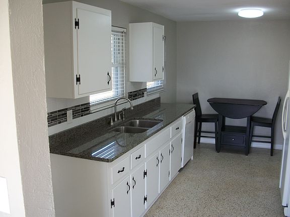 5th image of 2584 W Coral Way