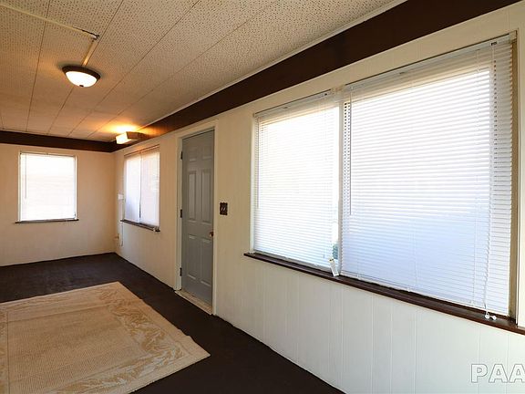 2nd image of 1018 W Virginia Ave