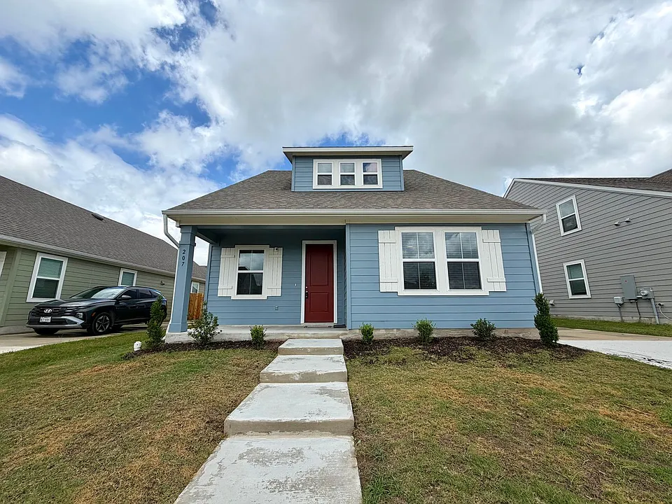 207 Cherry Blossom Ln