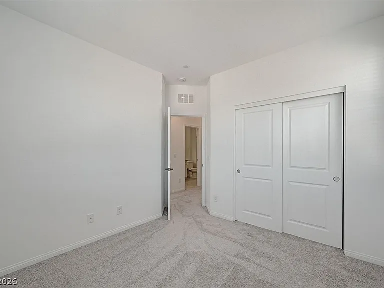 242 Freeport View Pl — Photo 13
