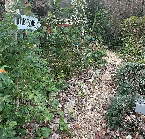 105 Dancing Fox Rd #B — Photo 15