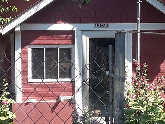 2nd image of 18933 Main St