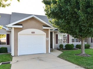 203 Grandview Dr, Lake Ozark, MO 65049