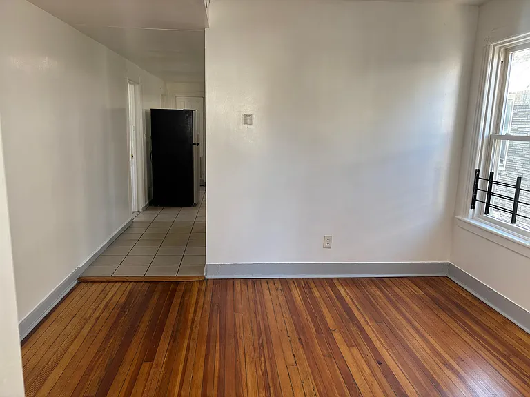 1090 Congress St #2 — Photo 10