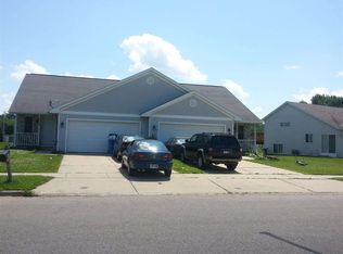 648-652 S Burr Oak Ave, Oregon, WI 53575