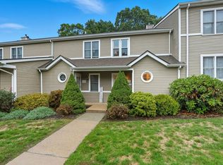 61 Abbey Memorial Dr APT 151, Chicopee, MA 01020