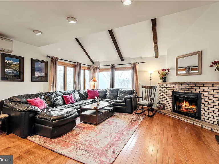 31 Middle Village Way — Photo 15