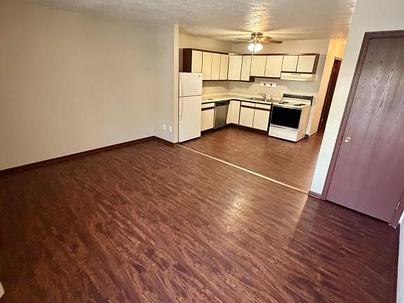 3rd image of 1819 Gracewoods Dr APT 6
