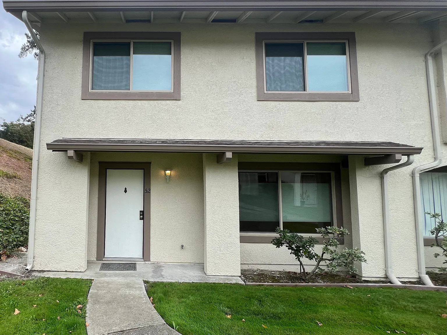 3 bed, 2.5 bath, 1565 sqft, $3,400 — Photo 1