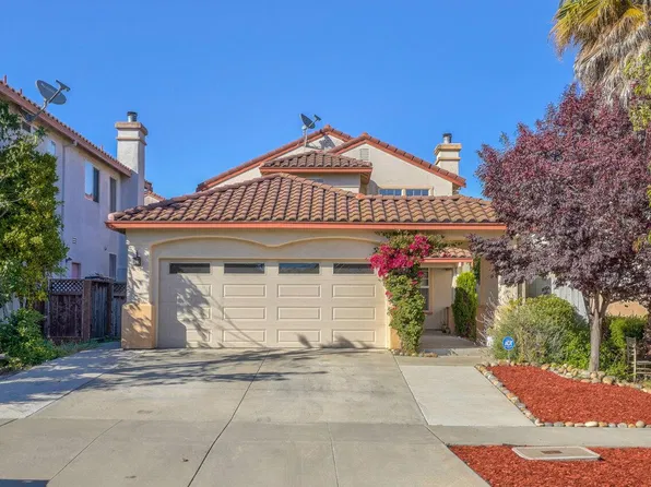 1129 Cobblestone St, Salinas, CA 93905