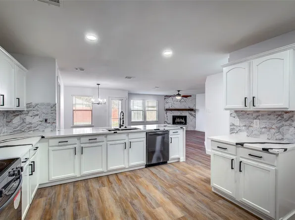 2023 Lake Trail Dr, Heartland, TX 75126